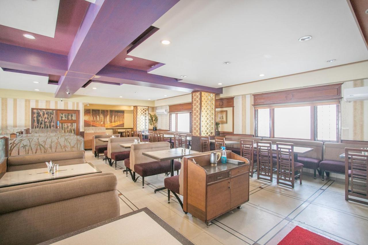 Oyo 579 Hotel Aab Bangalore Eksteriør bilde
