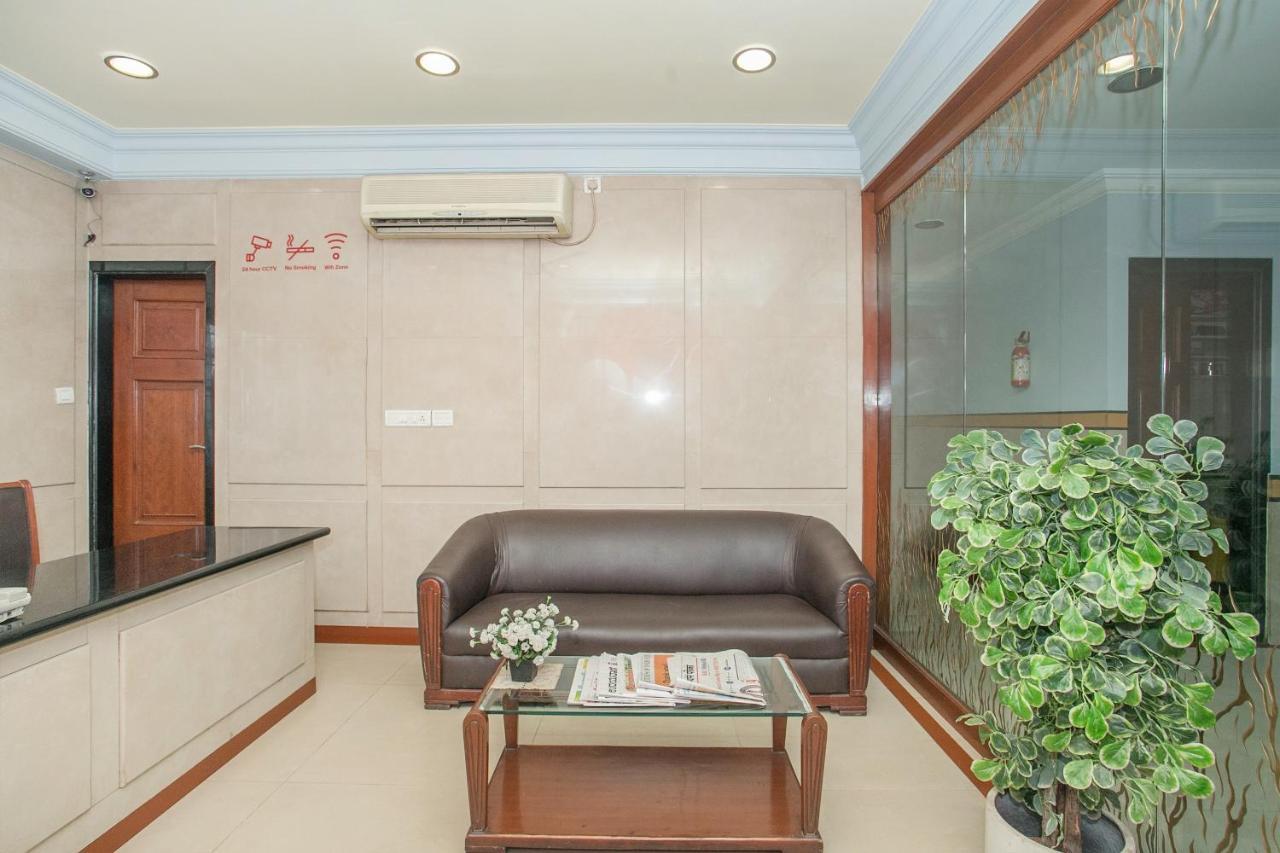 Oyo 579 Hotel Aab Bangalore Eksteriør bilde