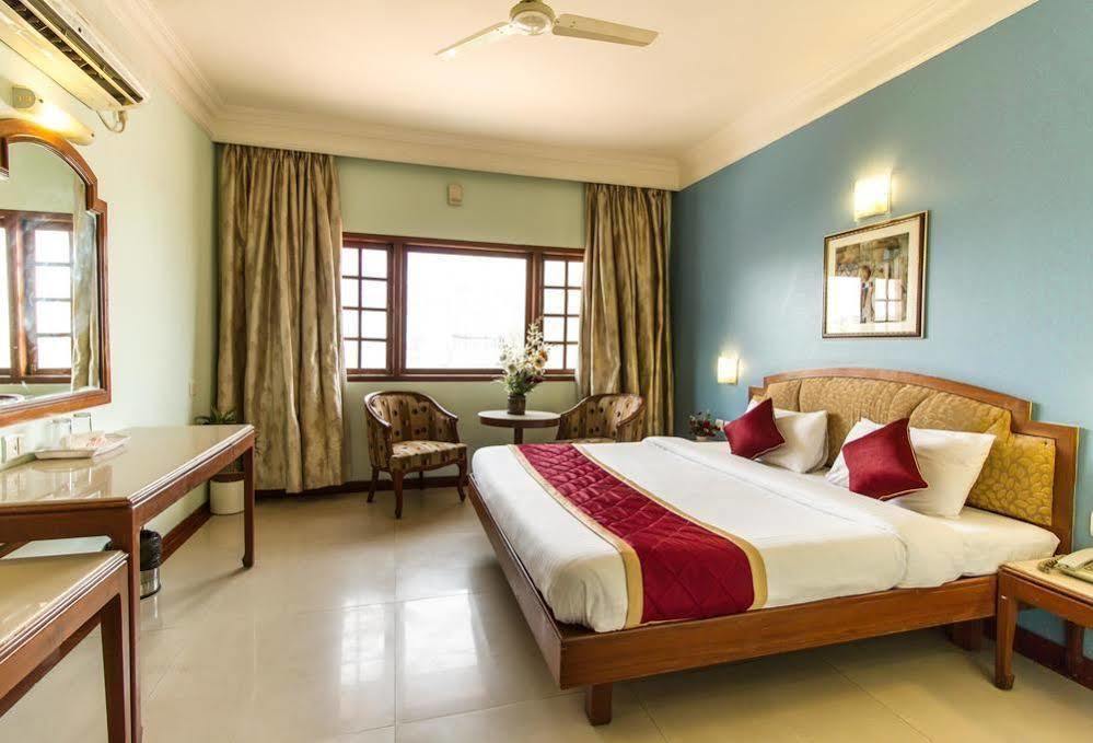 Oyo 579 Hotel Aab Bangalore Eksteriør bilde