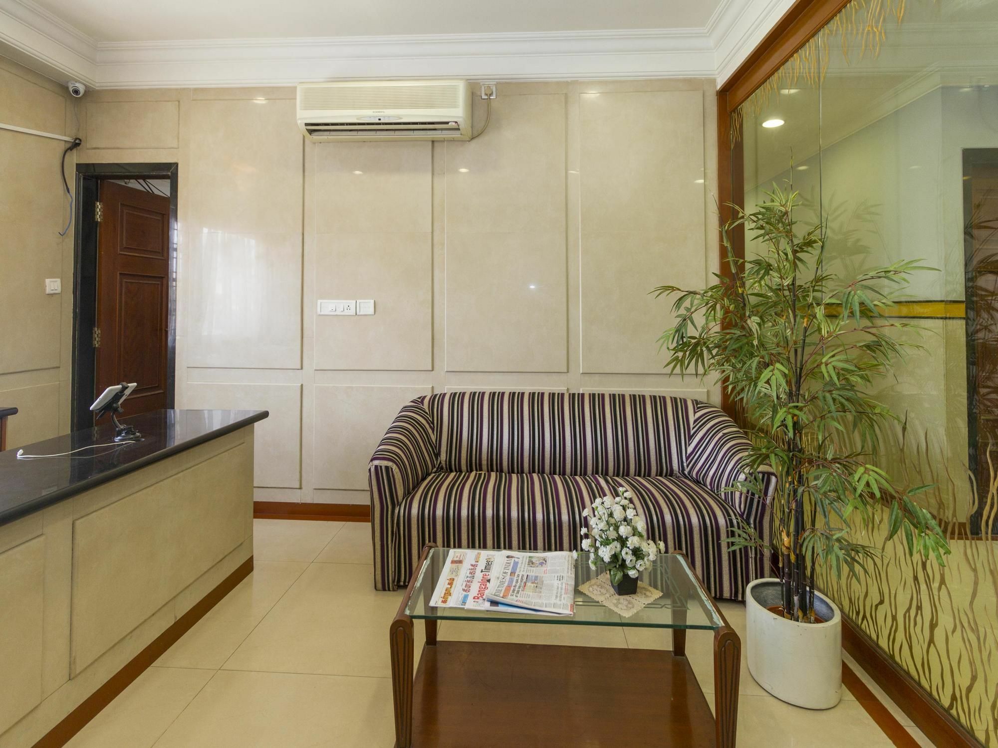 Oyo 579 Hotel Aab Bangalore Eksteriør bilde