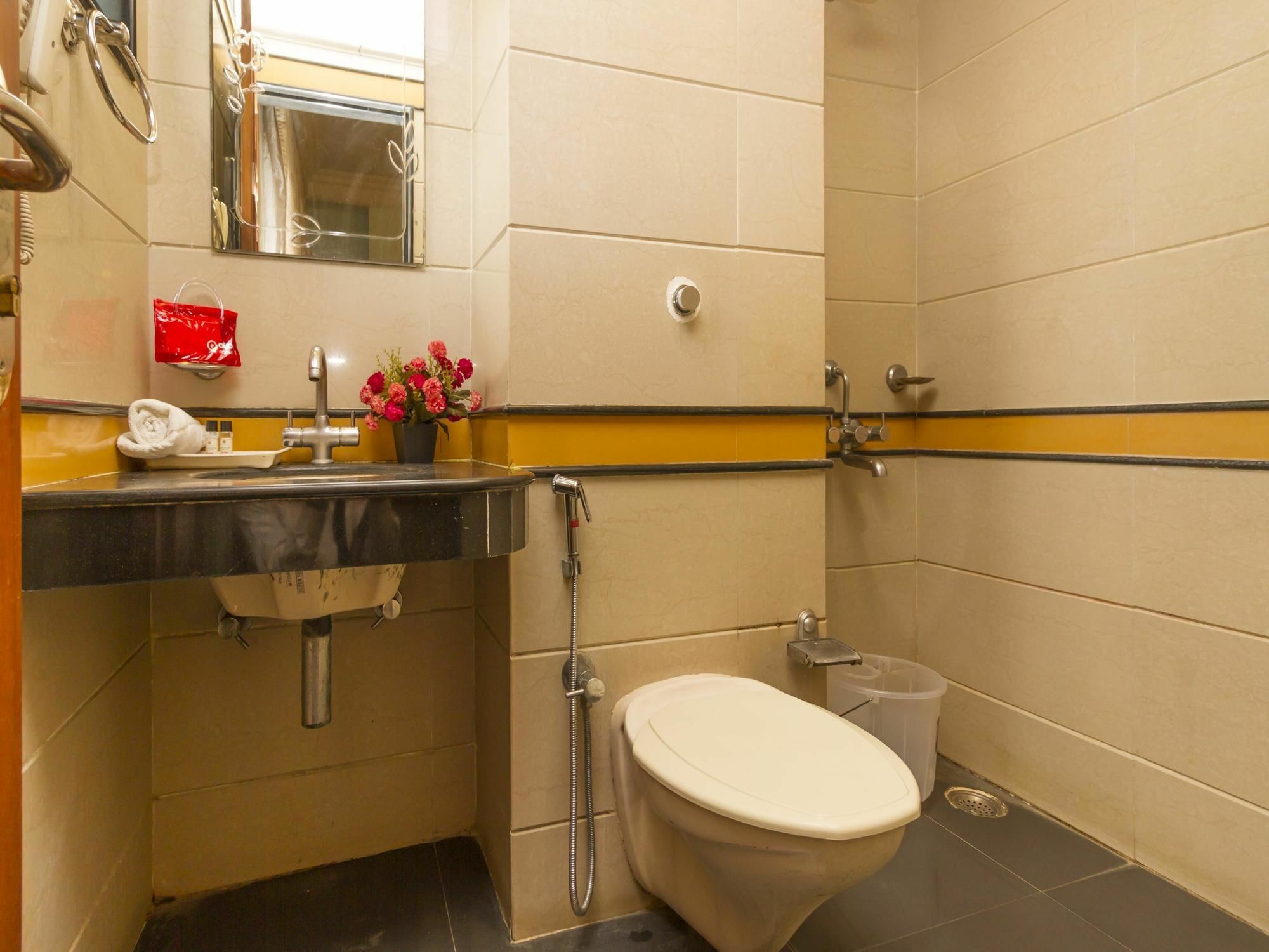 Oyo 579 Hotel Aab Bangalore Eksteriør bilde